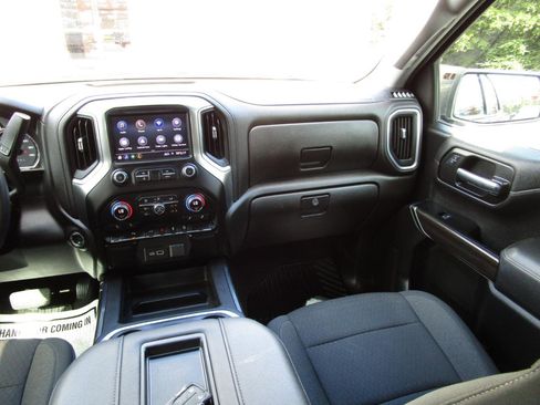 Used 2022 Chevrolet Silverado 1500 RST w/ Safety Package image 10