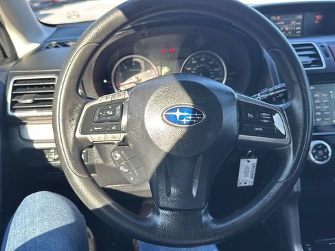 Used 2016 Subaru Forester 2.5i Premium w/ All-Weather Package AWD/4WD image 11