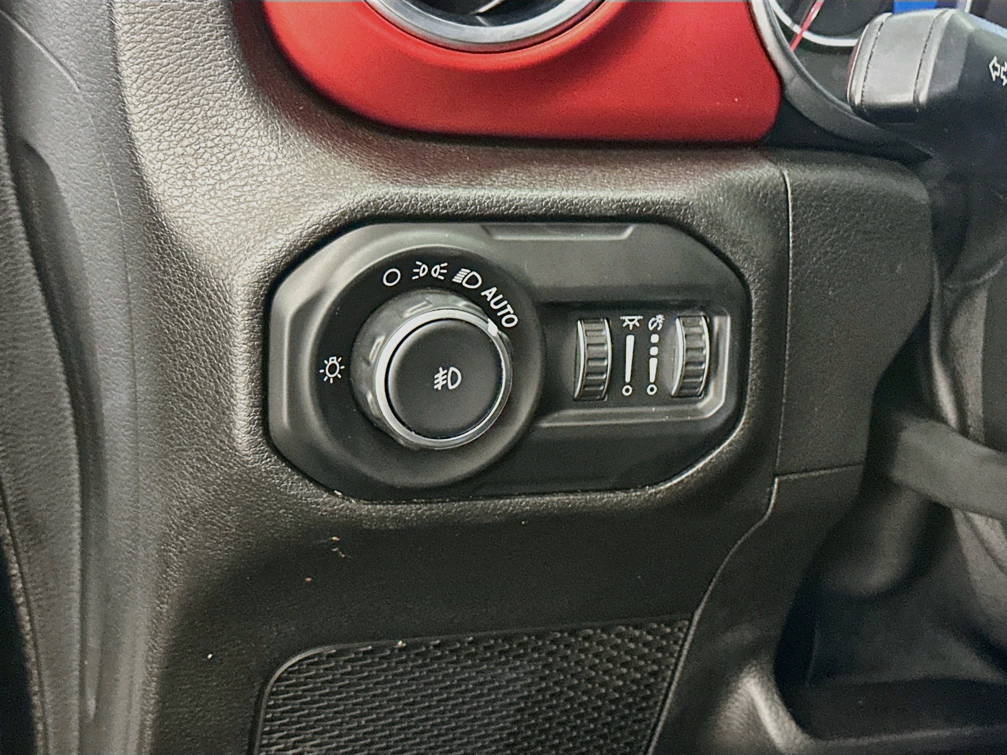 Used 2019 Jeep Wrangler Unlimited Rubicon AWD/4WD image 17