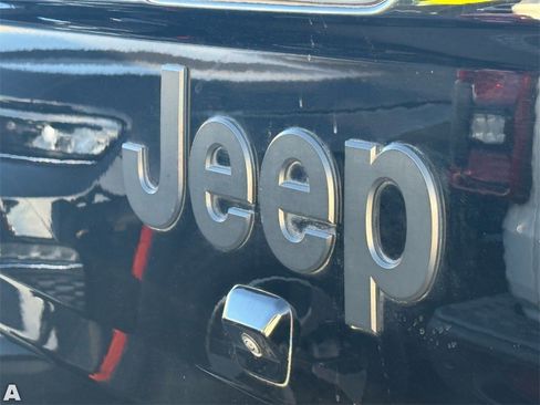 Used 2020 Jeep Gladiator Sport w/ Trailer Tow Package image 14