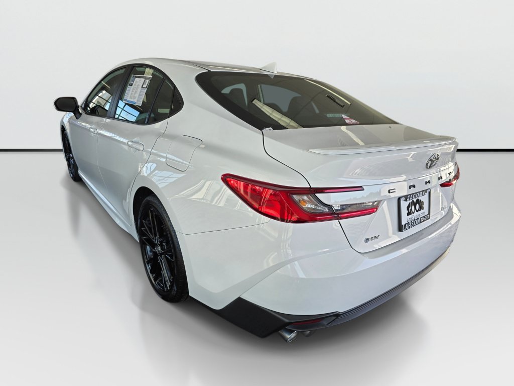 Used 2025 Toyota Camry SE FWD image 3