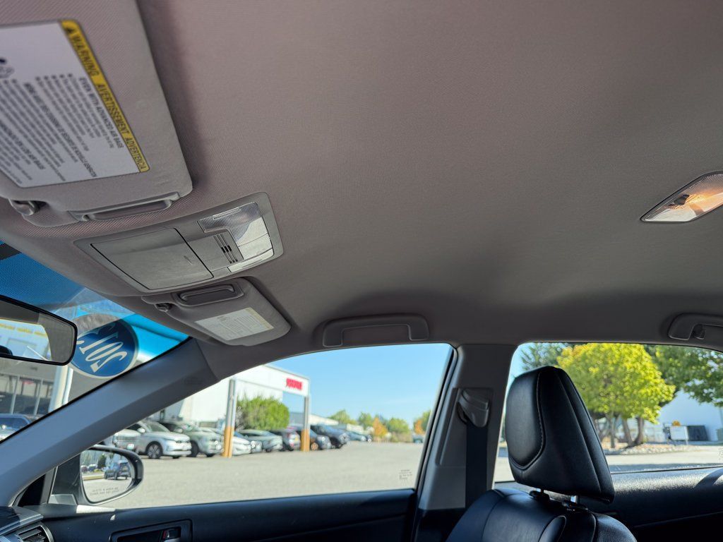 Used 2013 Toyota Camry SE FWD image 16