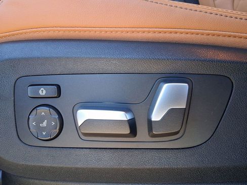 Used 2026 BMW X5 sDrive40i w/ Parking Assistance Package RWD image 12