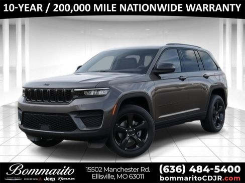 New 2025 Jeep Grand Cherokee Altitude AWD/4WD image 1