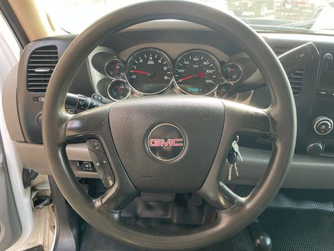 Used 2014 GMC Sierra 3500 W/T w/ Snow Plow Prep Package image 9