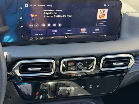 New 2026 Nissan Sentra SV FWD image 19