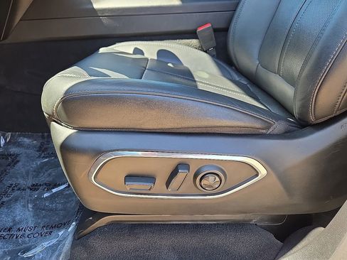 Used 2023 Jeep Wagoneer Series II AWD/4WD image 24