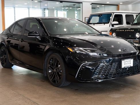 Used 2025 Toyota Camry XSE w/ Premium Package AWD/4WD image 3