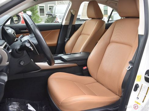 Used 2018 Lexus IS 300 AWD w/ Comfort Package image 12