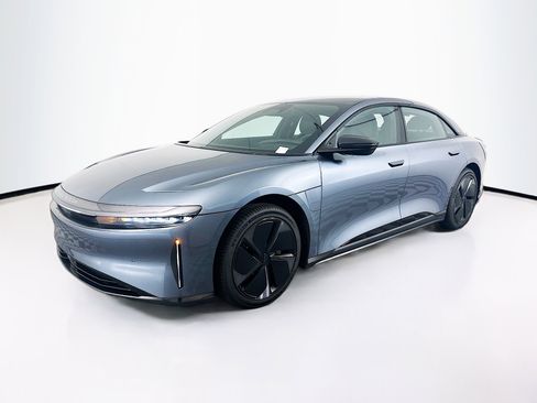 Used 2024 Lucid Air Pure RWD image 3