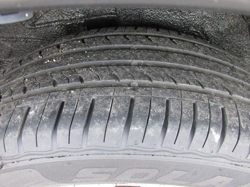 Used 2015 Toyota RAV4 Limited AWD/4WD image 8