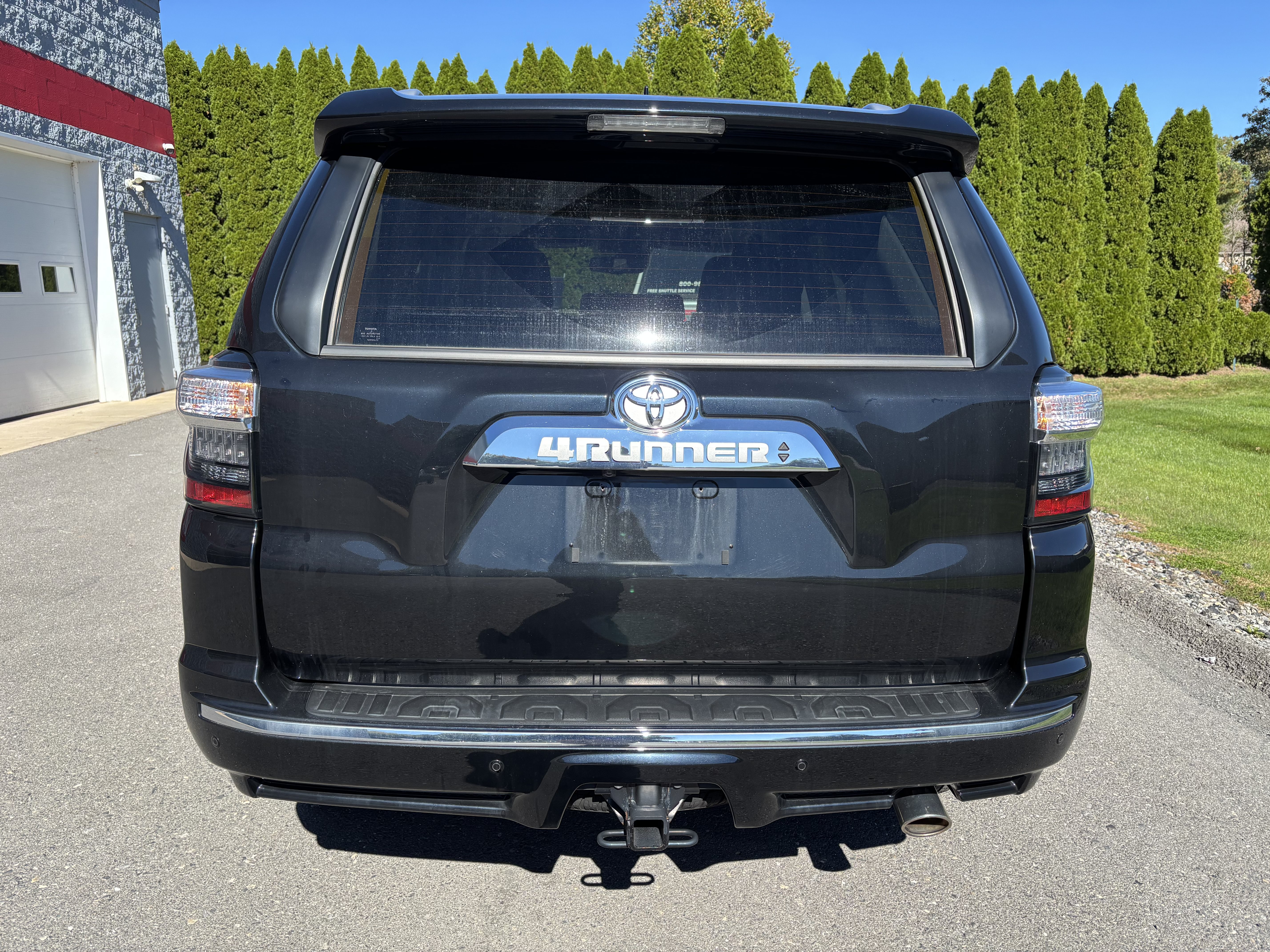 Used 2023 Toyota 4Runner Limited AWD/4WD image 4