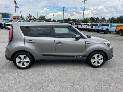 Used 2016 Kia Soul w/ Convenience Package FWD image 14
