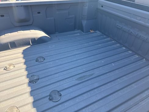 Used 2021 GMC Sierra 3500 Denali w/ Denali Black Diamond Edition image 14