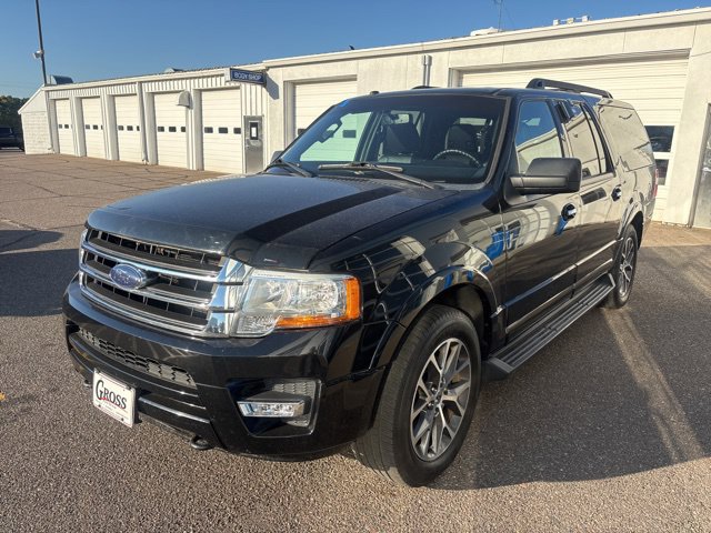 Used 2017 Ford Expedition EL XLT w/ Equipment Group 202A AWD/4WD image 4