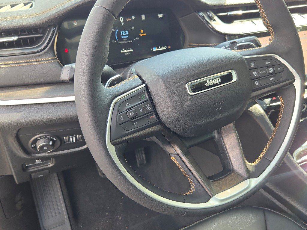 New 2026 Jeep Grand Cherokee Limited AWD/4WD image 29