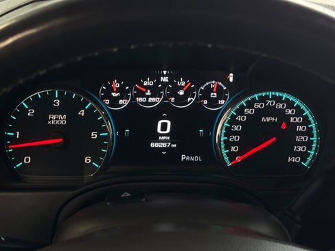 Used 2018 Chevrolet Suburban Premier AWD/4WD image 24