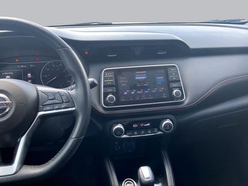 Used 2019 Nissan Kicks SR FWD image 7