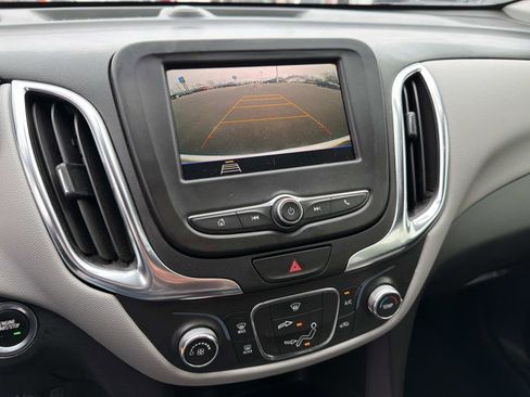 Used 2021 Chevrolet Equinox LS w/ LPO, Floor Liner Package image 9