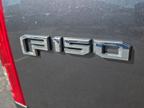 Used 2017 Ford F150 XLT w/ Equipment Group 302A Luxury image 12