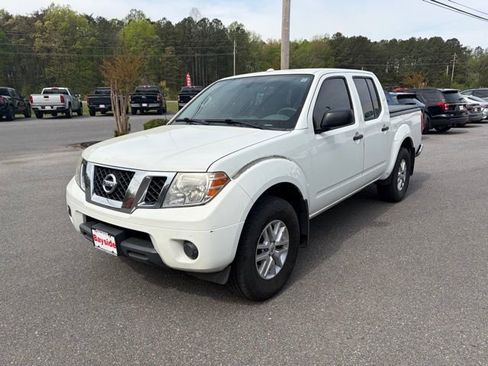 Used 2017 Nissan Frontier SV AWD/4WD image 7
