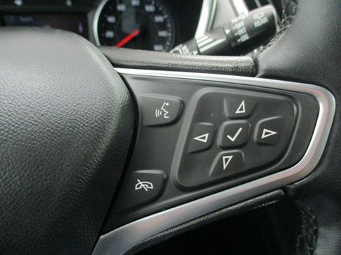 Used 2023 Chevrolet Equinox LT w/ Driver Convenience Package image 24