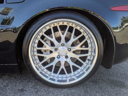 Used 2005 Chevrolet Corvette Coupe w/ Preferred Equipment Group RWD image 37