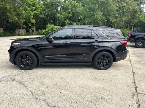 Used 2024 Ford Explorer ST-Line w/ Class IV Trailer Tow Package RWD image 3