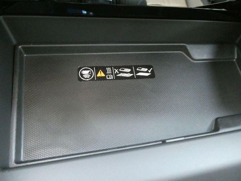 New 2026 Chevrolet Suburban High Country AWD/4WD image 30
