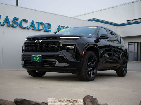 Certified 2024 Chevrolet Traverse RS image 2