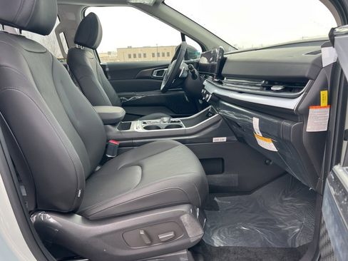 New 2026 Kia Carnival SX image 16