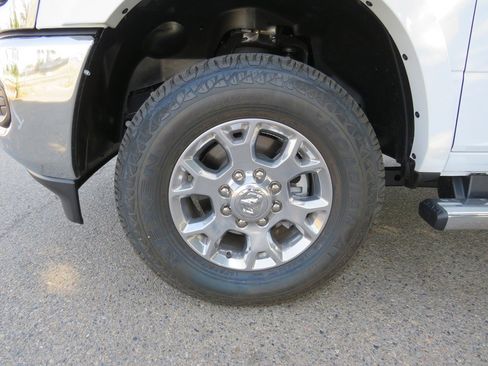 New 2022 RAM 3500 Tradesman w/ Chrome Appearance Group image 17