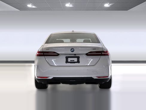 Used 2026 BMW i5 eDrive40 w/ Premium Package AWD/4WD image 9