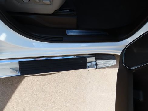 Used 2022 GMC Sierra 1500 SLT w/ SLT Convenience Package image 10