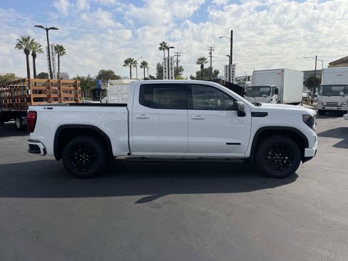 New 2026 GMC Sierra 1500 Elevation image 4