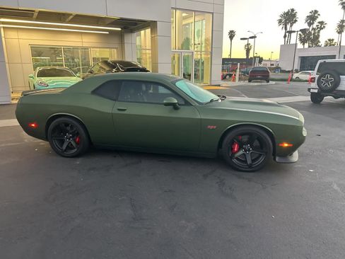 Used 2018 Dodge Challenger SRT w/ Technology Group image 11
