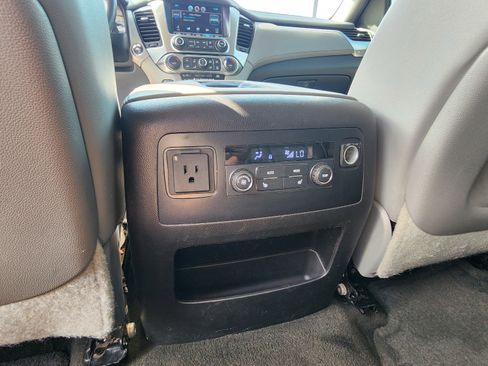 Used 2015 Chevrolet Tahoe LT w/ Luxury Package AWD/4WD image 19