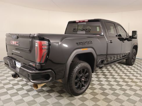 Used 2024 GMC Sierra 2500 AT4 w/ Technology Package image 20