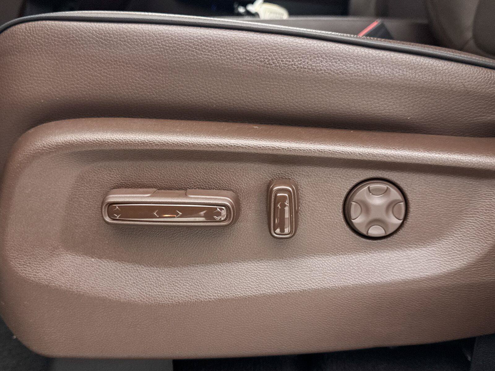 Used 2025 Honda Odyssey Touring image 27