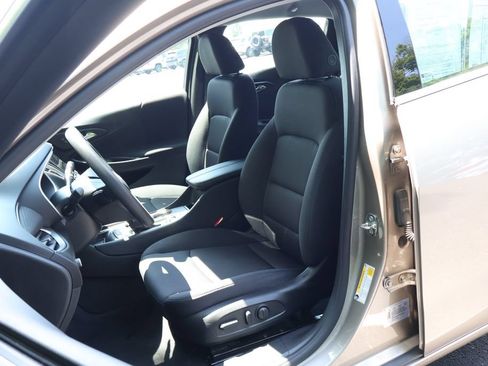 Used 2023 Chevrolet Malibu LT FWD image 30