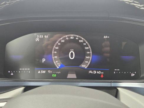 Used 2024 Volkswagen Taos SE image 24