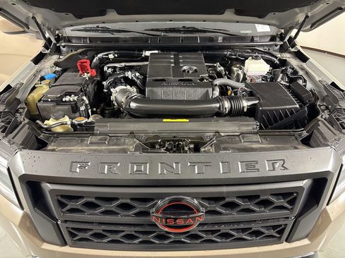 Used 2024 Nissan Frontier Pro-X image 43