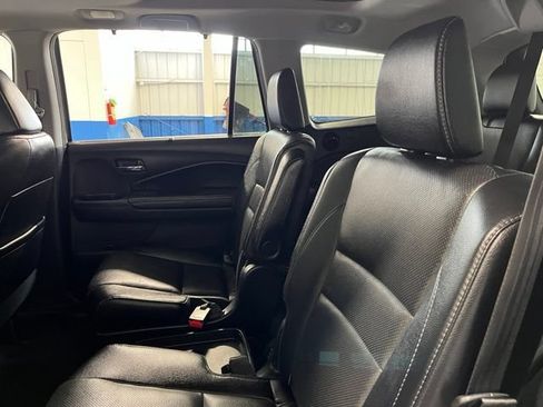 Used 2017 Honda Pilot Elite image 16