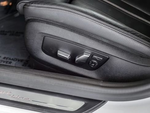 Used 2019 BMW 530i w/ Convenience Package RWD image 42