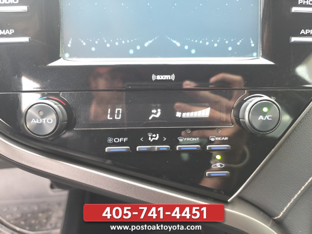 Used 2020 Toyota Camry SE FWD image 19