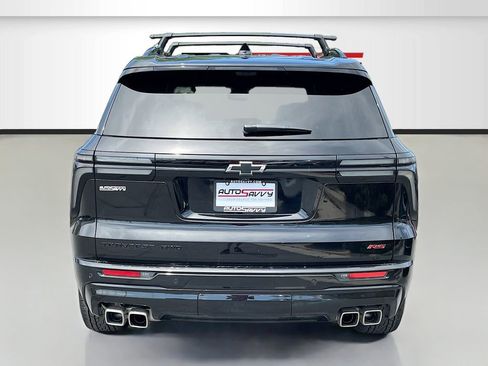 Used 2025 Chevrolet Traverse RS w/ LPO, Floor Liner Package AWD/4WD image 6