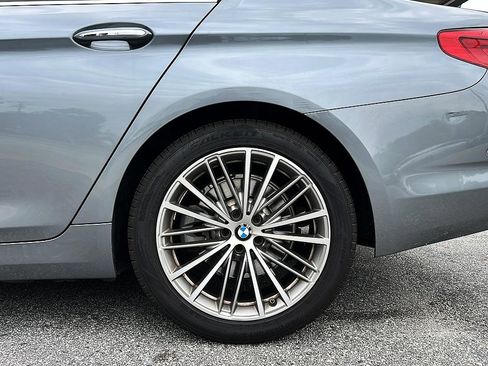 Used 2018 BMW 530e w/ Premium Package 2 RWD image 22