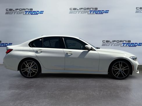 Used 2020 BMW 330i Sedan w/ M Sport Package RWD image 4