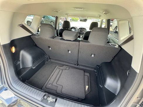 Used 2024 Kia Soul LX w/ Option Group 015 FWD image 34