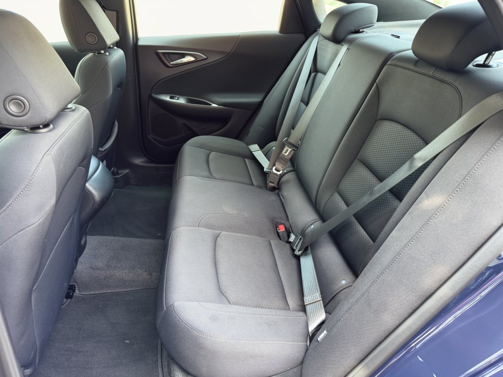 Certified 2025 Chevrolet Malibu RS FWD image 25